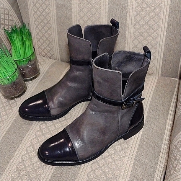 Stelle Monelle Italian Color Block Leather Bootie - Picture 16 of 16